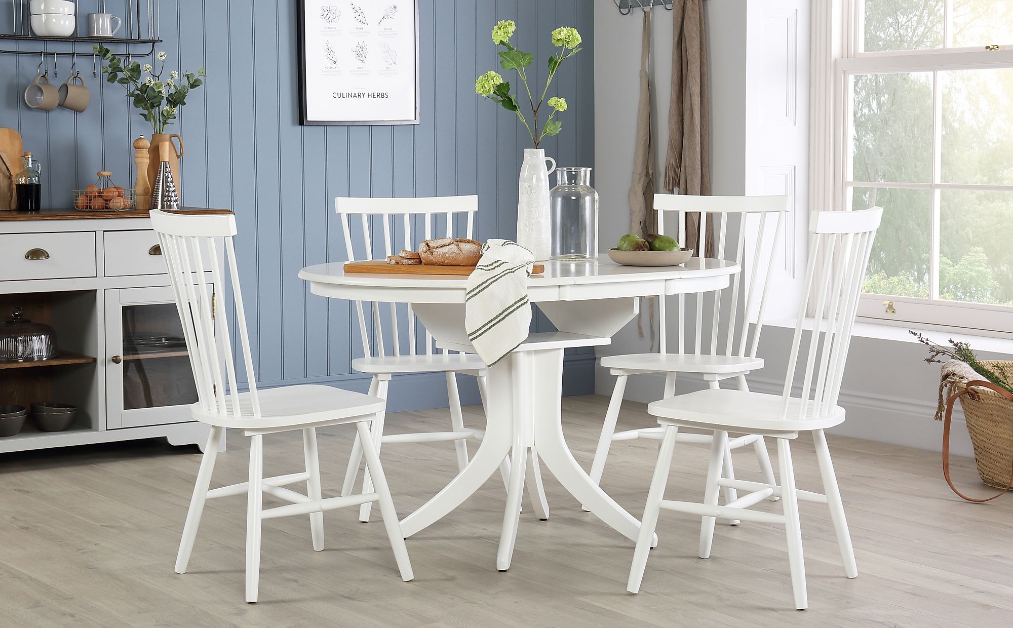 Extendable White Round Dining Table And Chairs / White Extendable