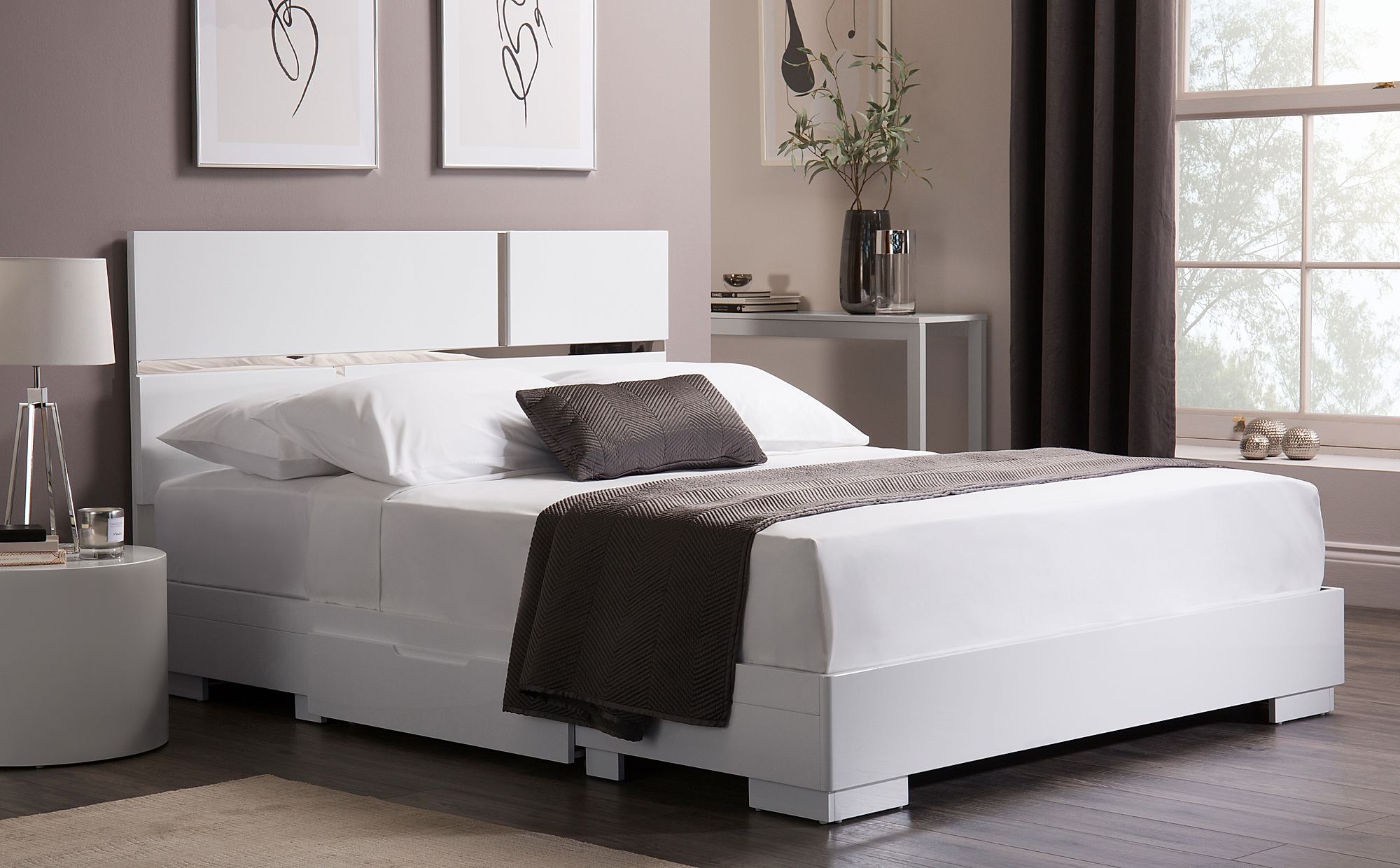 white gloss glass bedroom furniture