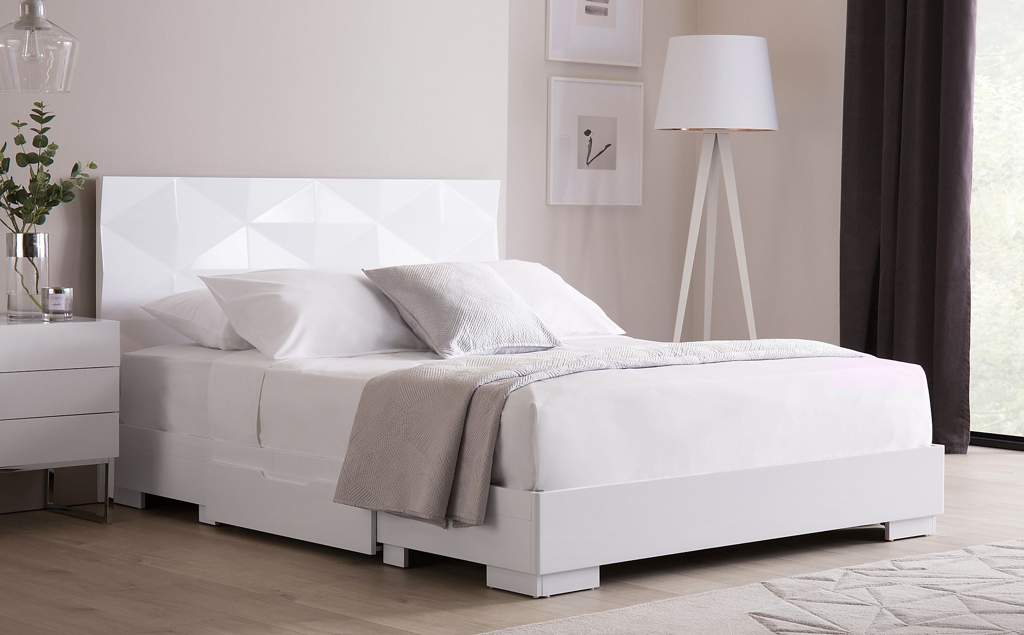White high gloss single bed