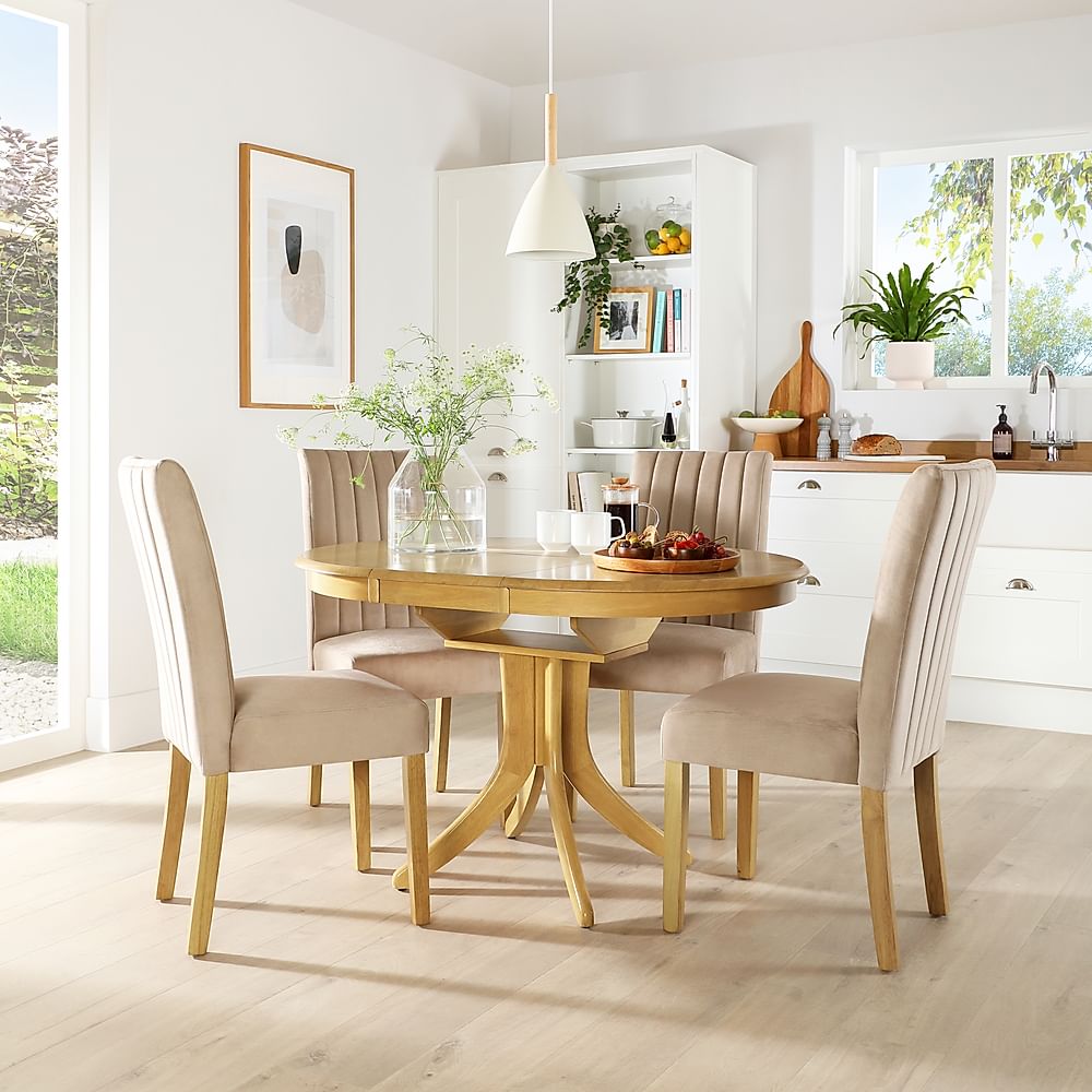 Hudson Round Extending Dining Table & 4 Salisbury Chairs, Natural Oak Finished Solid Hardwood, Champagne Classic Velvet, 90-120cm