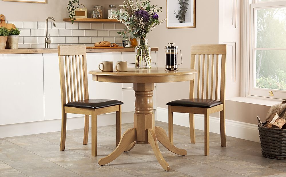 Kingston Round Dining Table & 2 Oxford Chairs, Natural Oak Finished Solid Hardwood, Brown Classic Faux Leather, 90cm