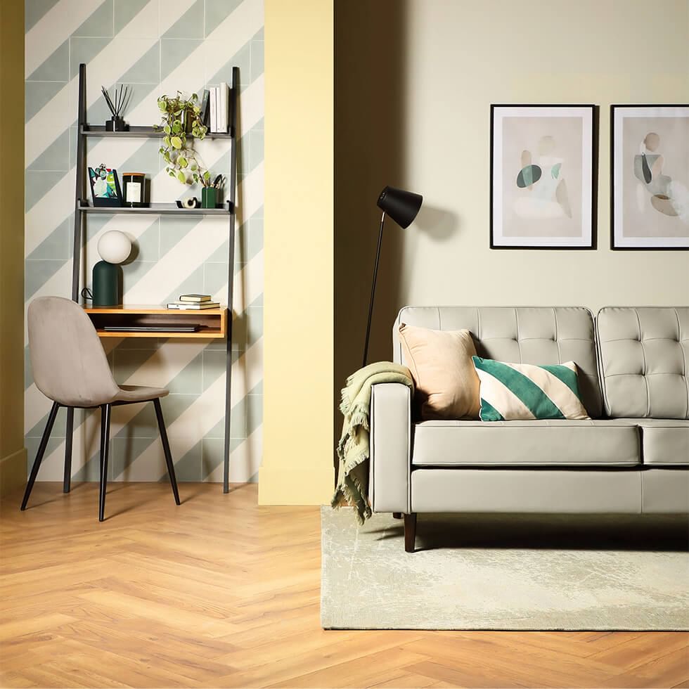 Living room feature wall with tiles in stripe pattern