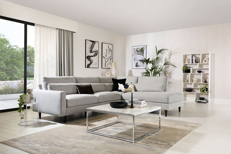 Smart tuxedo sofa with a high back and arms