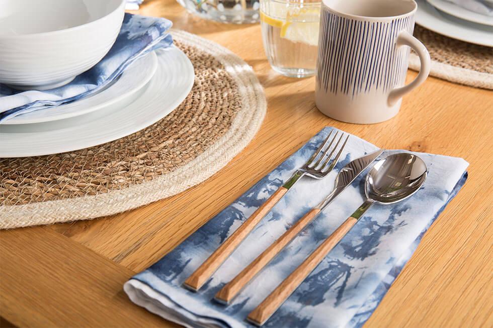 Eco-friendly DIY Shibori tie-dyed napkins by Furniture Choice