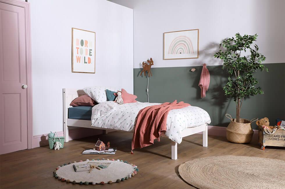 Green and pink childrens bedroom