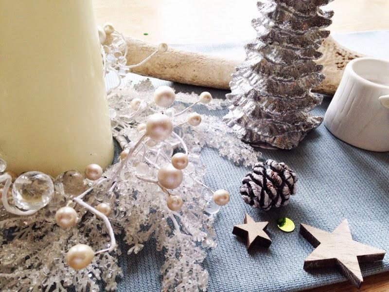 Pinecone, Christmas candle, wintry Christmas decor.