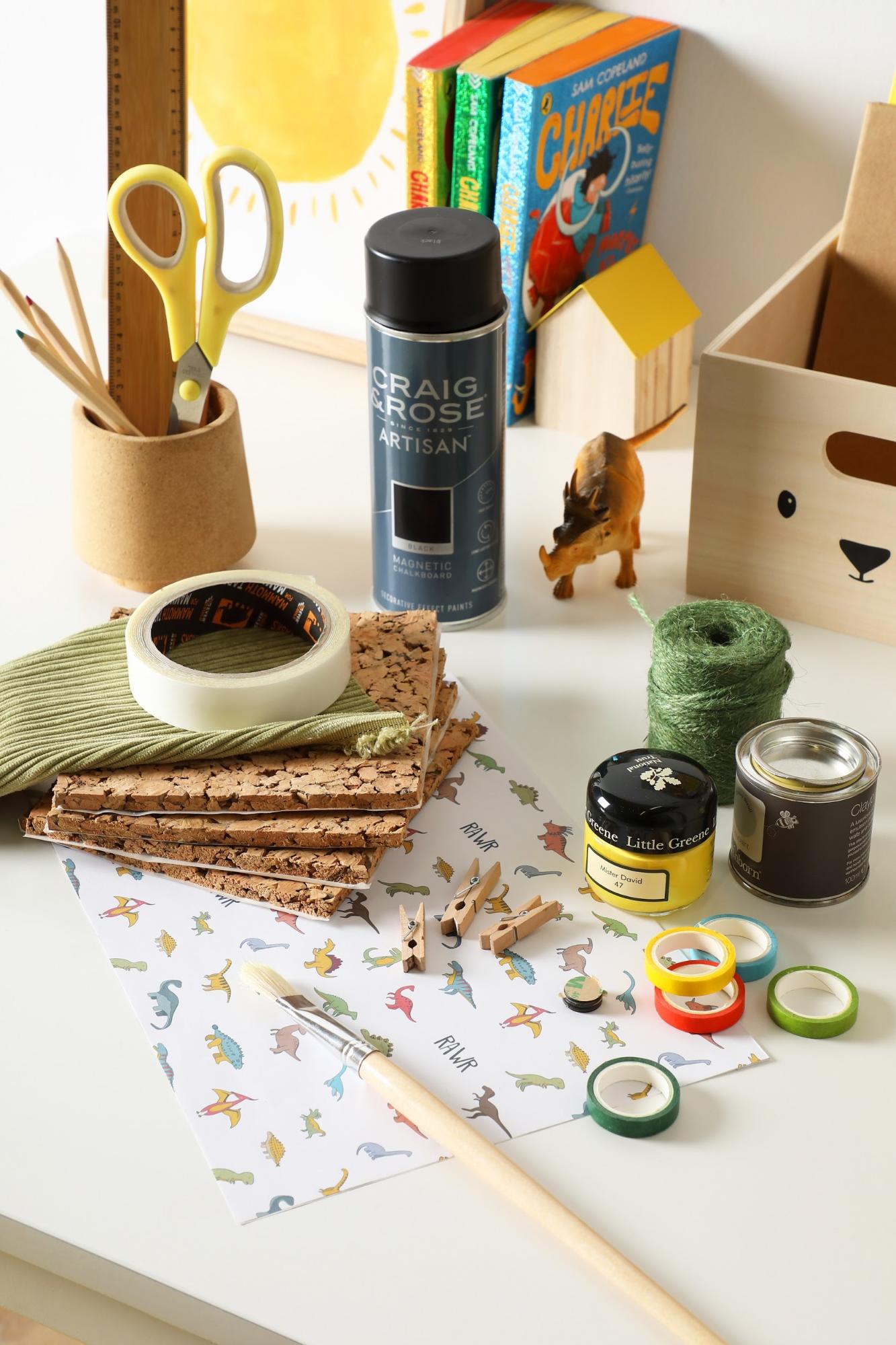 Items needed to create the memo board