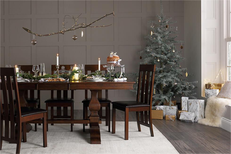 Cosy Christmas dining room setting