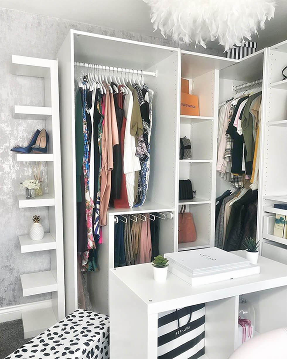 modern chic dressing room