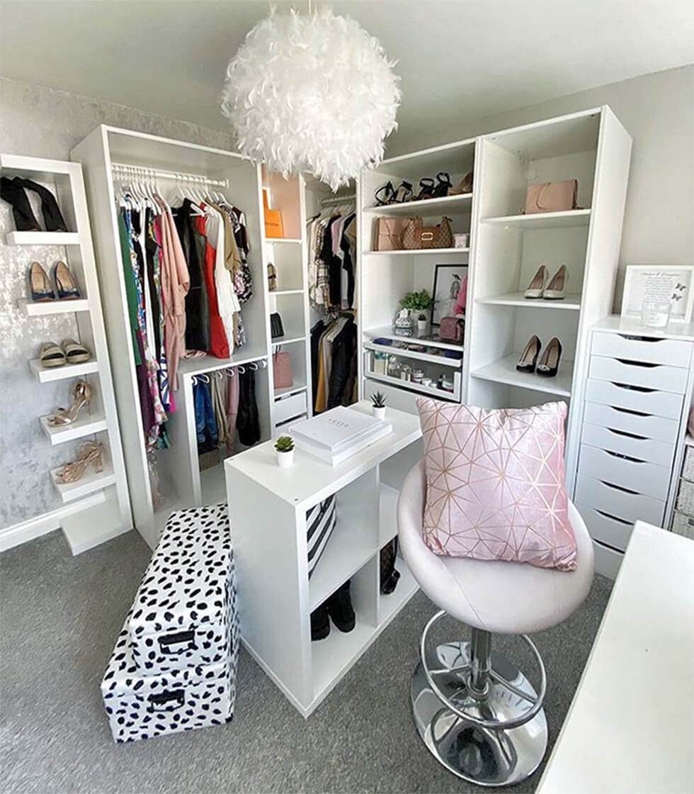 modern chic dressing room