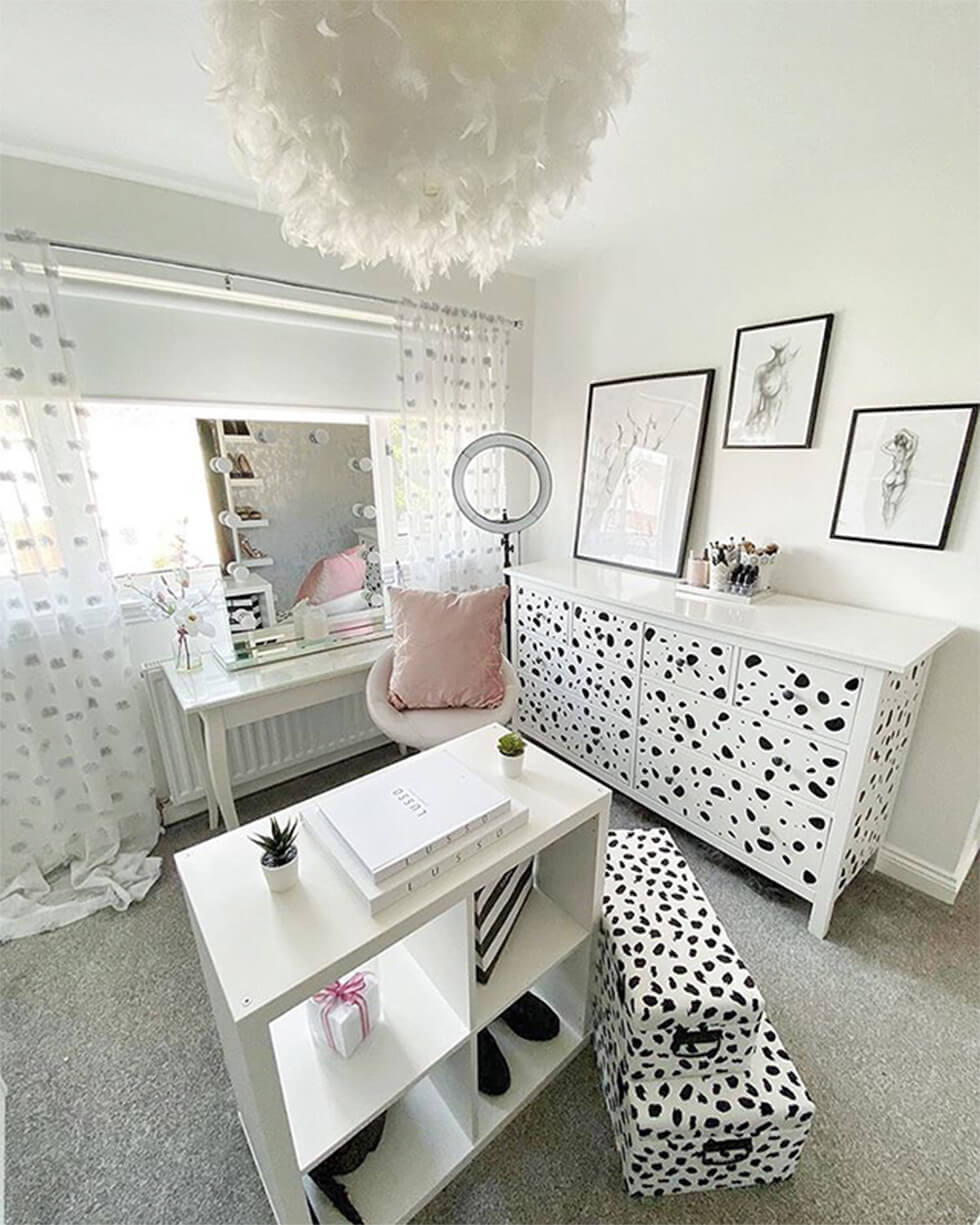 modern chic dressing room with Dalmation prints