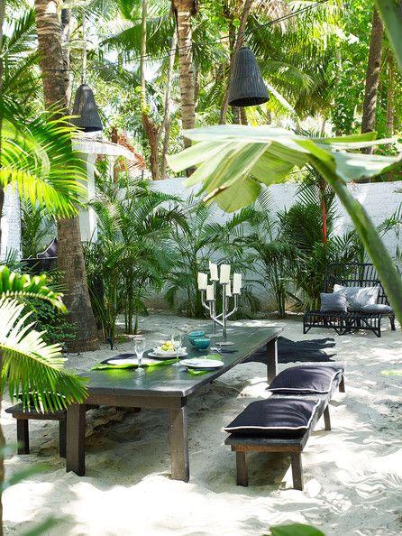 Beach-inspired dining area.