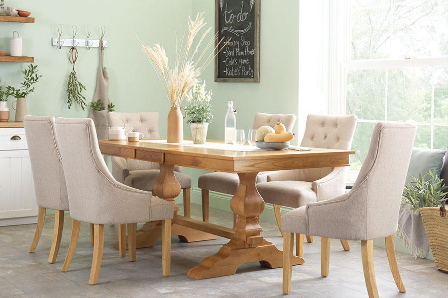Traditional Dining Sets Tables, Traditional Wood Dining Table And Chairs